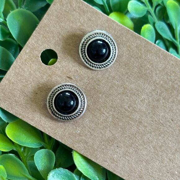 BOGO FREE BLACK SILVER STUD EARRINGS - Picture 1 of 4